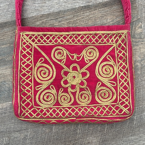 Vintage Bohemian Velvet Bag - Picture 3 of 8